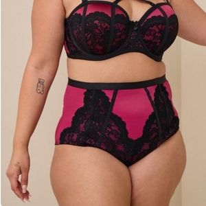 Torrid 360° Mid-Rise Brief Lace Pieced Panties